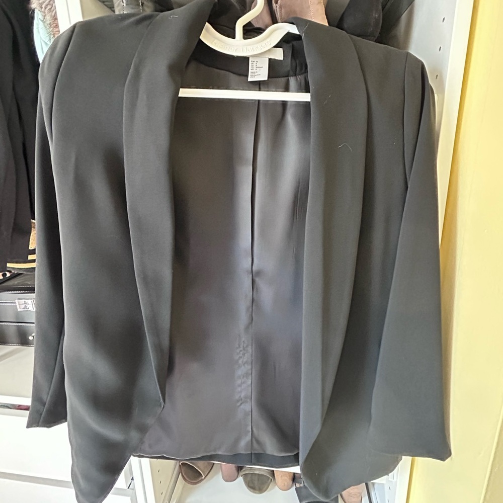 H&M Black Blazer Size 6